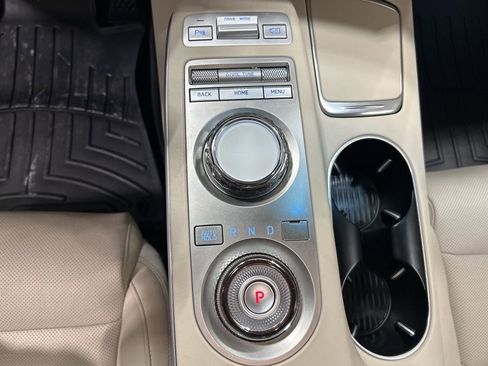 Used 2022 Genesis GV70 2.5T image 22