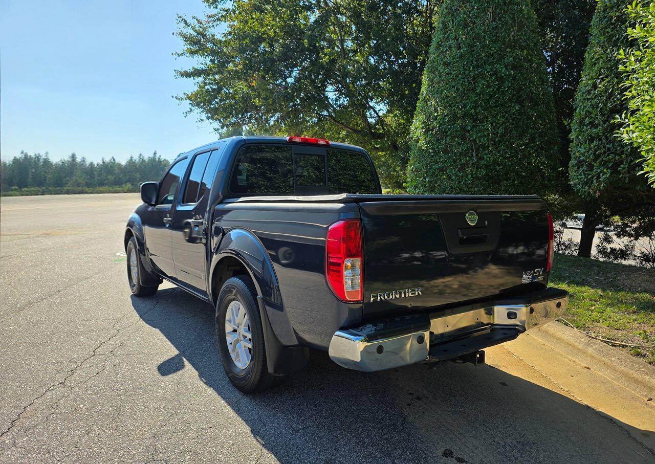 Used 2017 Nissan Frontier SV w/ SV Value Truck Package RWD image 3