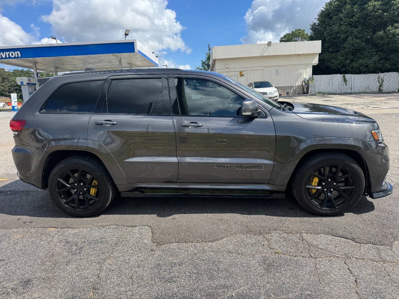 Used 2021 Jeep Grand Cherokee Trackhawk AWD/4WD image 7