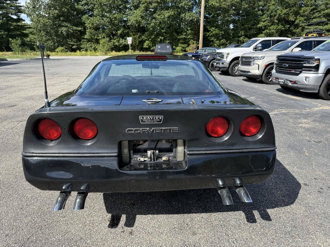 Used 1988 Chevrolet Corvette Coupe RWD image 11