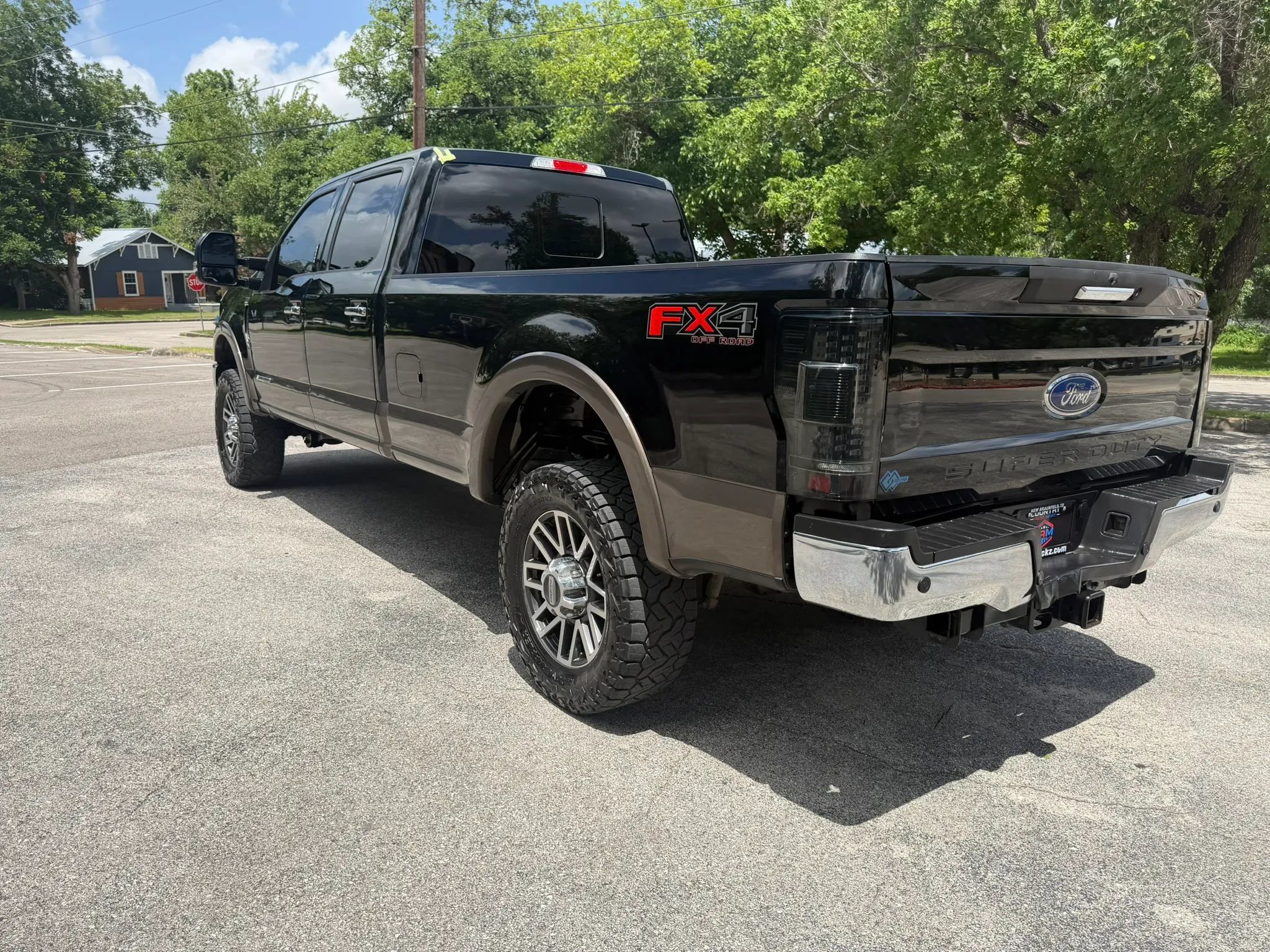 Used 2017 Ford F350 Lariat w/ Chrome Package AWD/4WD image 7
