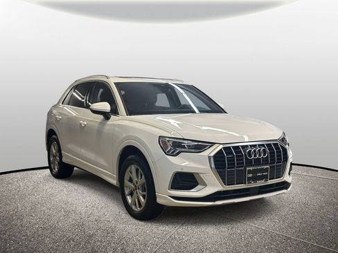Used 2023 Audi Q3 2.0T Premium w/ Convenience Package AWD/4WD image 7