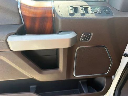 Used 2019 Ford F250 King Ranch w/ King Ranch Ultimate Package AWD/4WD image 9