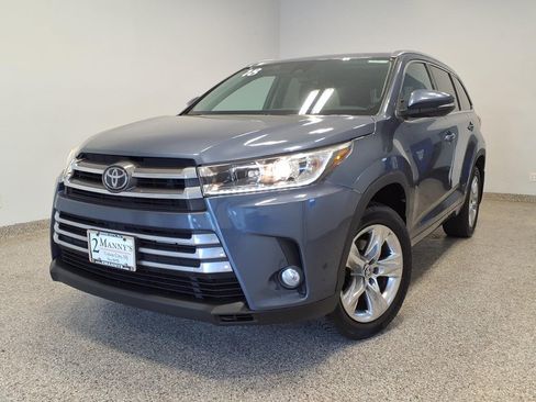 Used 2018 Toyota Highlander Limited V6 w/ 3rd Row AWD/4WD image 1