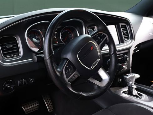 Used 2017 Dodge Charger R/T Scat Pack w/ Beats Audio Group RWD image 50