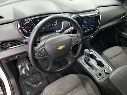 Used 2023 Chevrolet Traverse LT FWD image 18