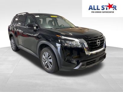 Used 2025 Nissan Pathfinder SV