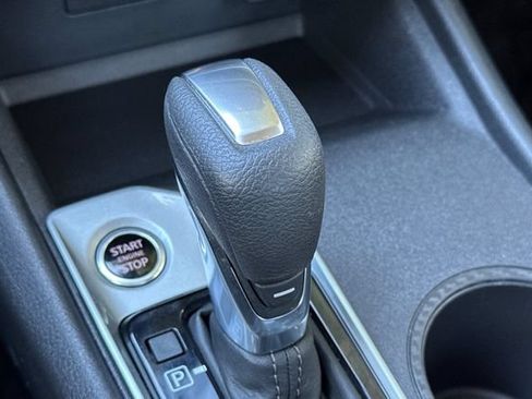 Used 2025 Nissan Altima 2.5 SV AWD/4WD image 32