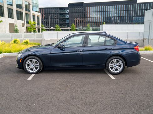 Used 2016 BMW 328i xDrive Sedan AWD/4WD image 2