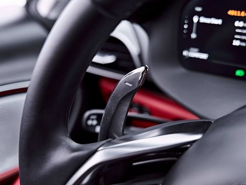 Used 2024 McLaren Artura RWD image 65