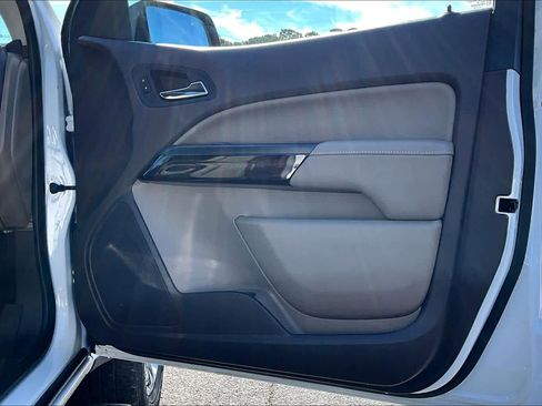 Used 2016 GMC Canyon SLT w/ Driver Alert Package image 23