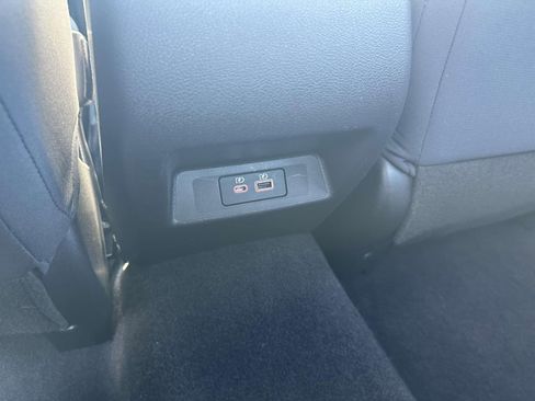 Used 2024 Nissan Altima 2.5 SV image 10