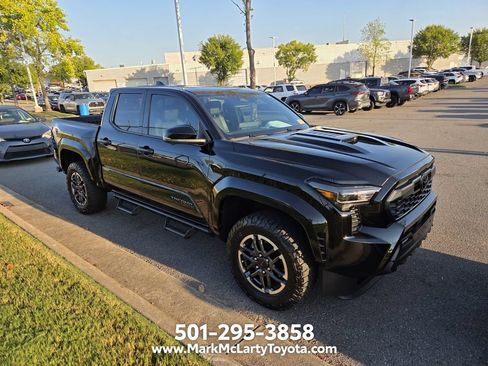 Used 2025 Toyota Tacoma TRD Sport w/ TRD Sport Premium Package AWD/4WD image 2