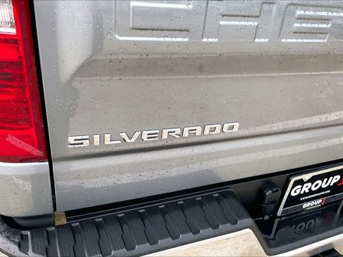 Used 2024 Chevrolet Silverado 1500 LT AWD/4WD image 30