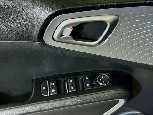 Used 2021 Kia Soul LX image 23