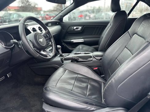 Used 2017 Ford Mustang Premium image 14