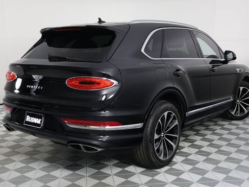 Used 2022 Bentley Bentayga image 9
