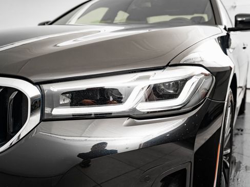 Used 2021 BMW 540i xDrive w/ Premium Package image 15