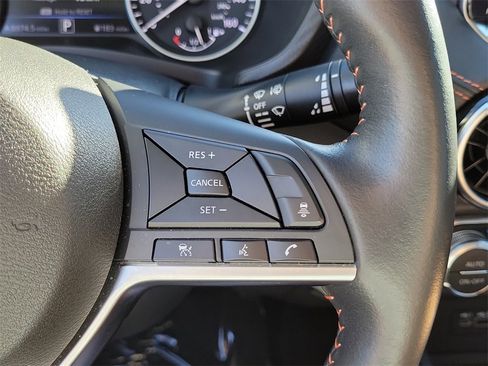 Used 2023 Nissan Sentra SR w/ SR Premium Package image 6