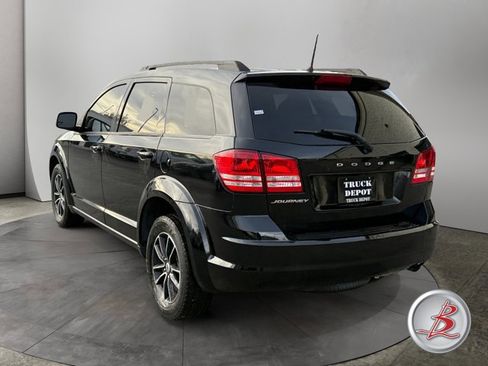 Used 2018 Dodge Journey SE w/ Blacktop Package image 3