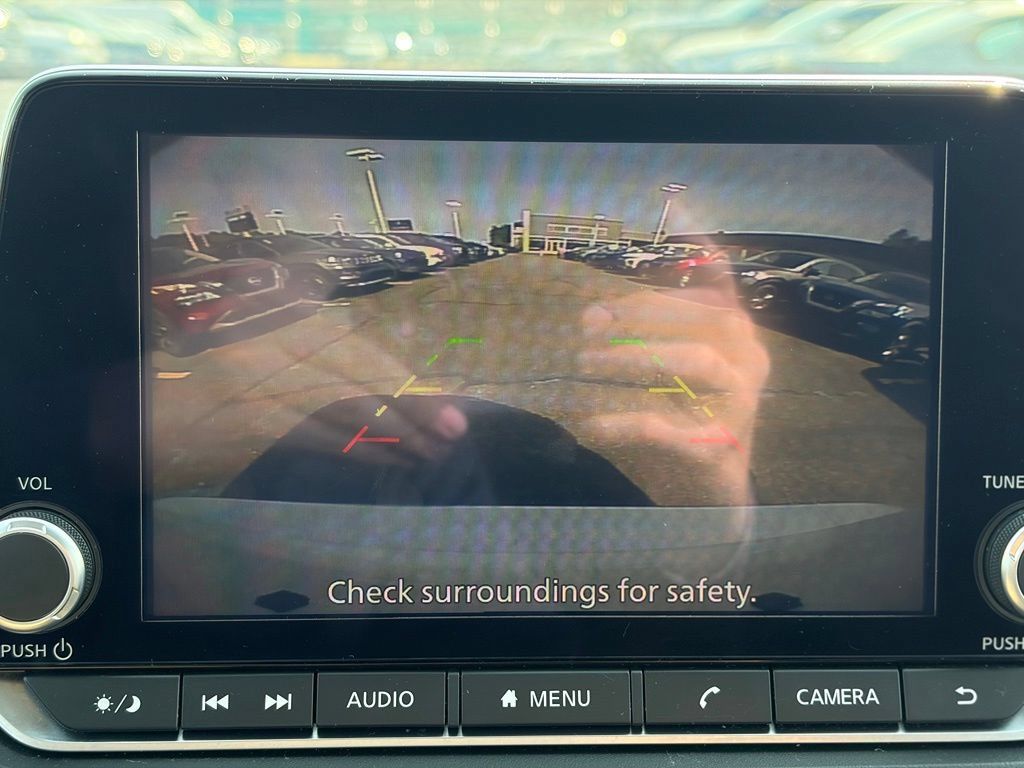 Used 2025 Nissan Rogue SV AWD/4WD image 36