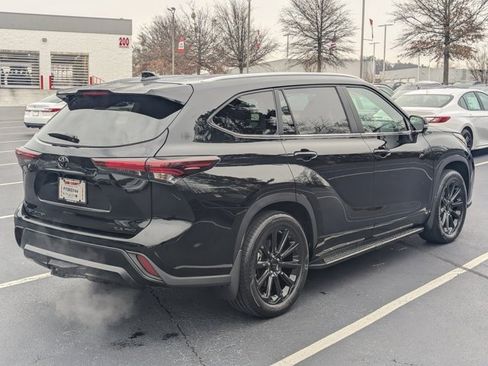 Used 2026 Toyota Highlander XLE image 7