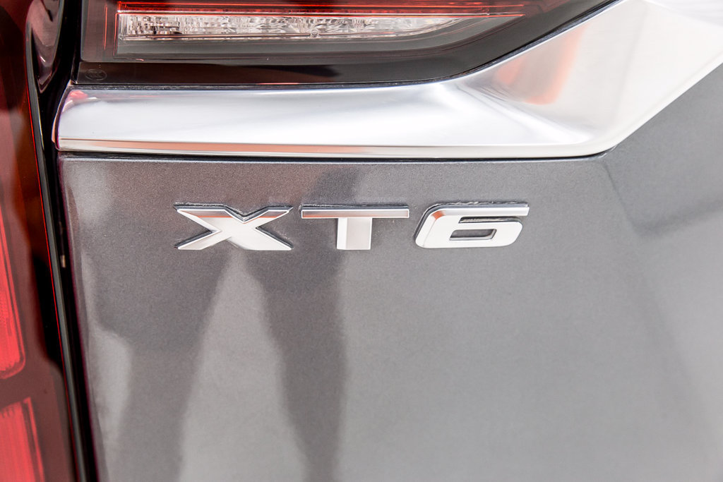 Used 2022 Cadillac XT6 Premium Luxury FWD image 5
