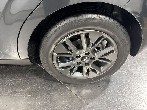 Used 2021 Kia Soul EX image 4