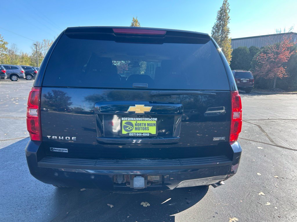 Used 2008 Chevrolet Tahoe LTZ w/ LTZ Preferred Equipment Group AWD/4WD image 6