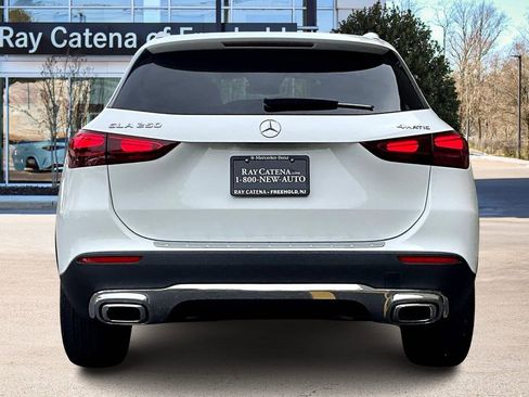 Used 2025 Mercedes-Benz GLA 250 4MATIC image 4