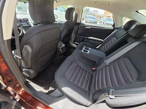 Used 2015 Ford Fusion SE w/ Equipment Group 201A FWD image 10