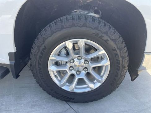 Used 2025 Chevrolet Silverado 1500 LT image 33