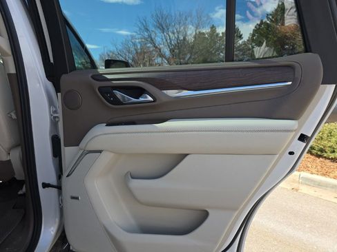 Used 2021 GMC Yukon Denali w/ Denali Premium Package image 21