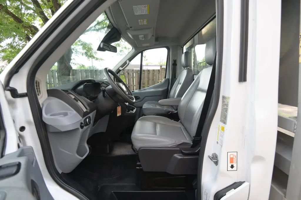 Used 2018 Ford Transit 250 138 RWD image 23