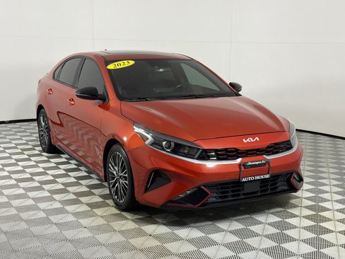 Used 2023 Kia Forte GT-Line w/ GT-Line Premium Package FWD image 3