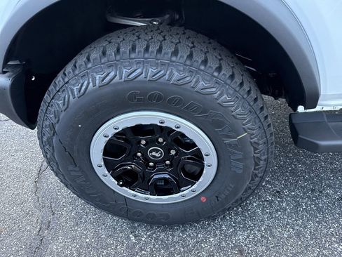 New 2025 Ford Bronco 2-Door w/ Sasquatch Package image 11