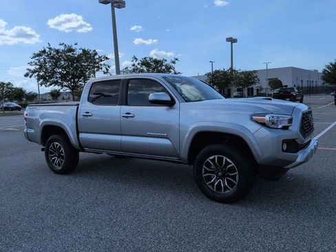 Certified 2022 Toyota Tacoma TRD Sport w/ Technology Package RWD image 2
