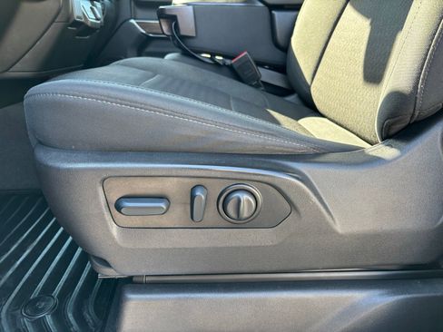 Used 2022 Chevrolet Silverado 1500 RST w/ Z71 Off-Road Package AWD/4WD image 10