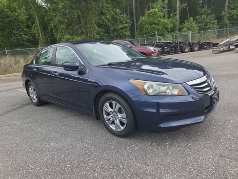Used 2011 Honda Accord LX-P image 3