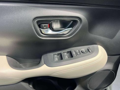 Used 2023 Honda HR-V LX image 14