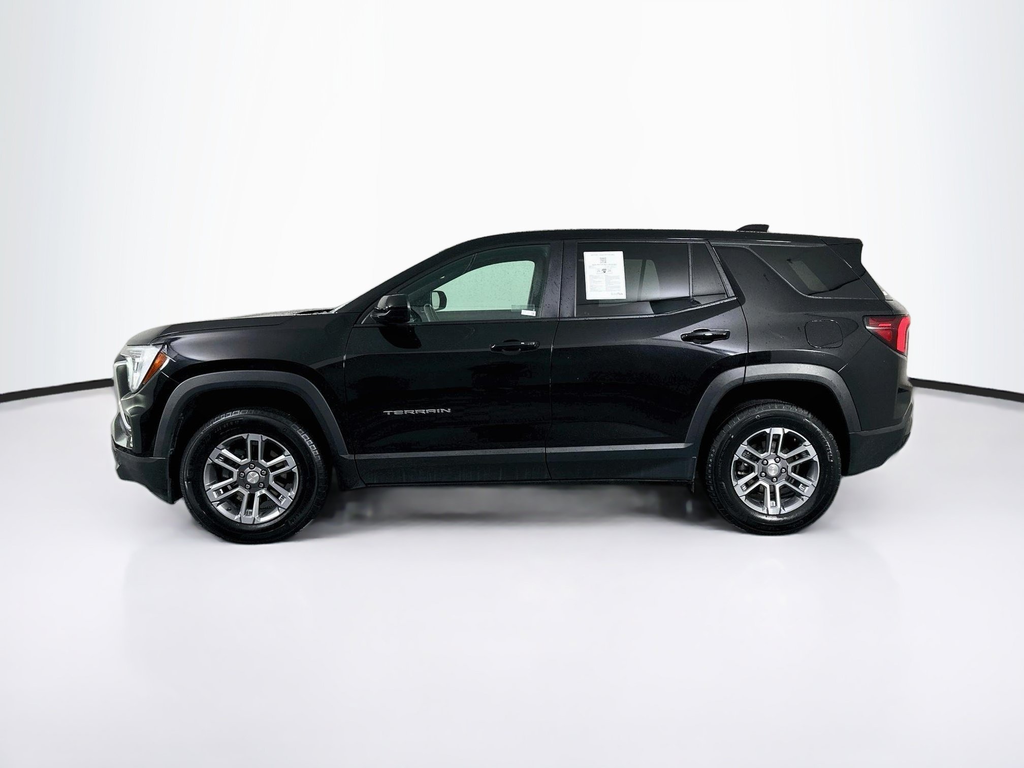 Used 2025 GMC Terrain Elevation FWD image 4