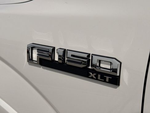 Used 2020 Ford F150 XLT w/ Equipment Group 302A Luxury AWD/4WD image 15