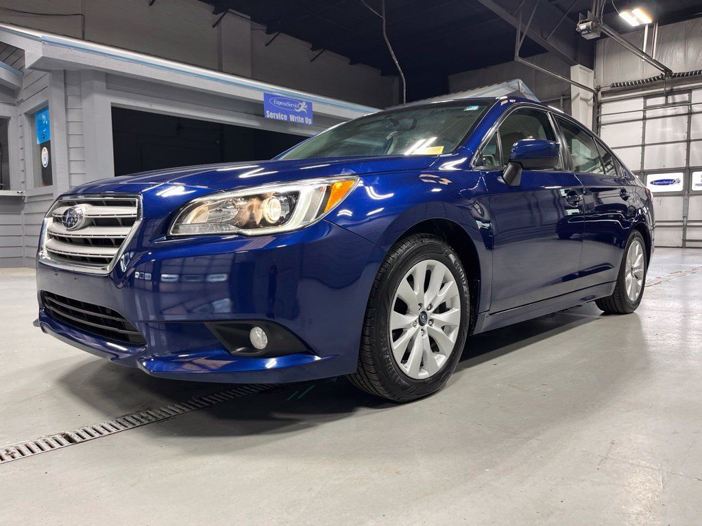 Used 2017 Subaru Legacy 2.5i Premium AWD/4WD image 3