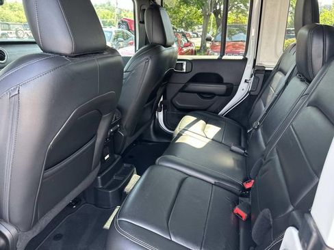 Used 2018 Jeep Wrangler Unlimited Sahara AWD/4WD image 18