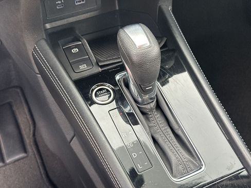 Used 2023 Nissan Kicks SR w/ SR Premium Package FWD image 32