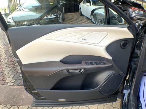 Used 2026 Lexus RX 450h AWD image 13