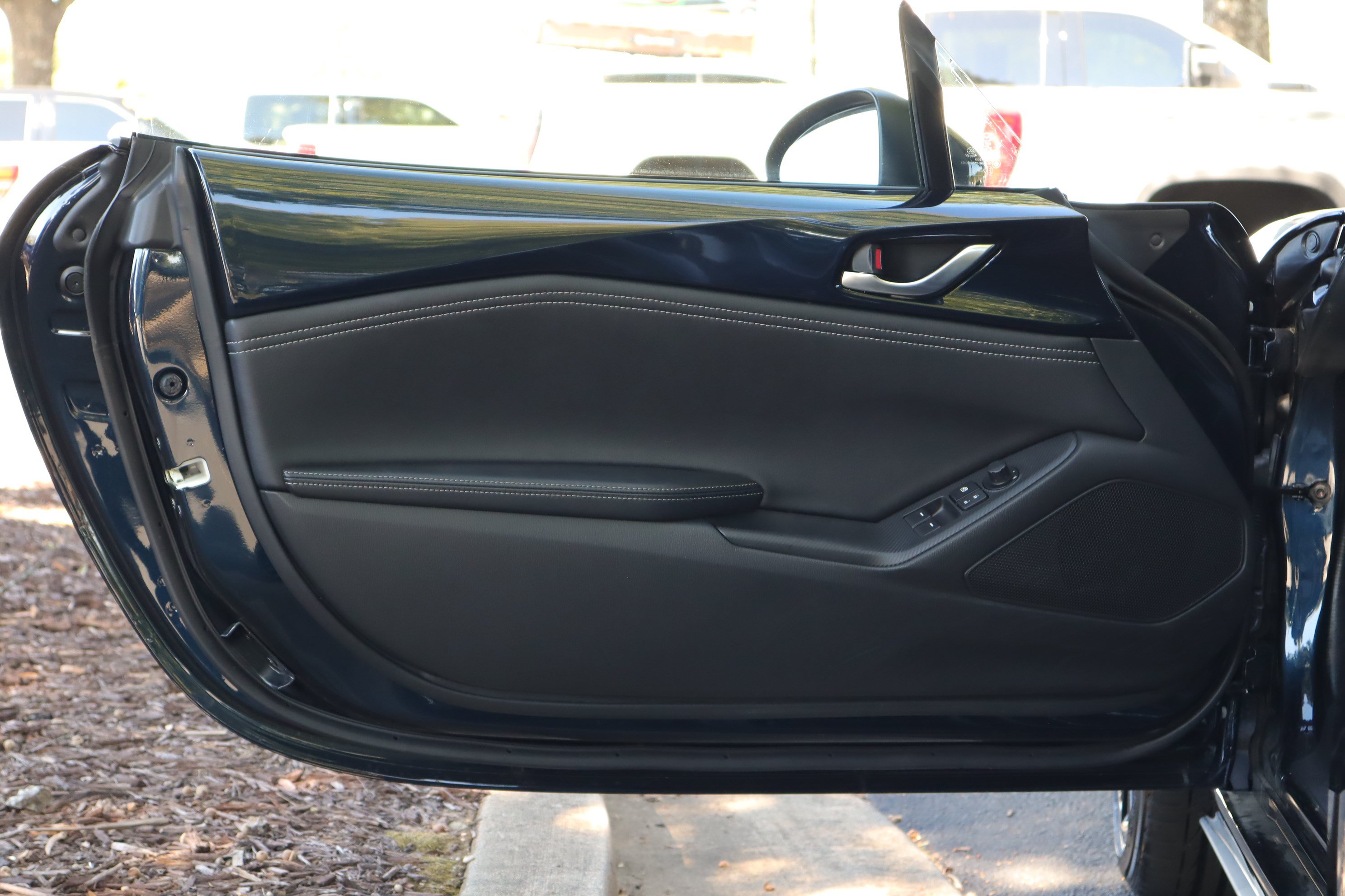 Certified 2025 MAZDA MX-5 Miata Club w/ Weather Package RWD image 21
