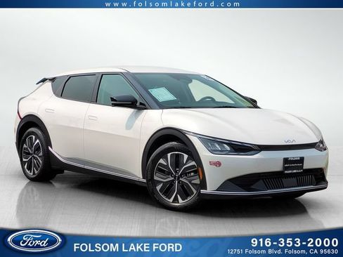 Used 2024 Kia EV6 Light RWD image 1