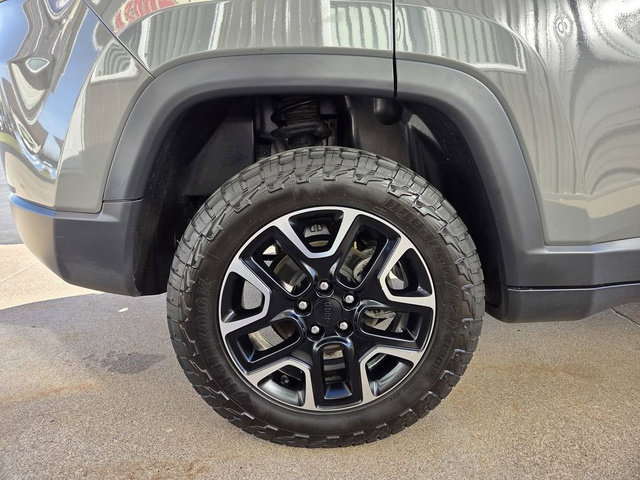 Used 2021 Jeep Compass Trailhawk AWD/4WD image 32