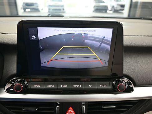 Used 2022 Kia Forte LXS w/ LXS Technology Package image 19